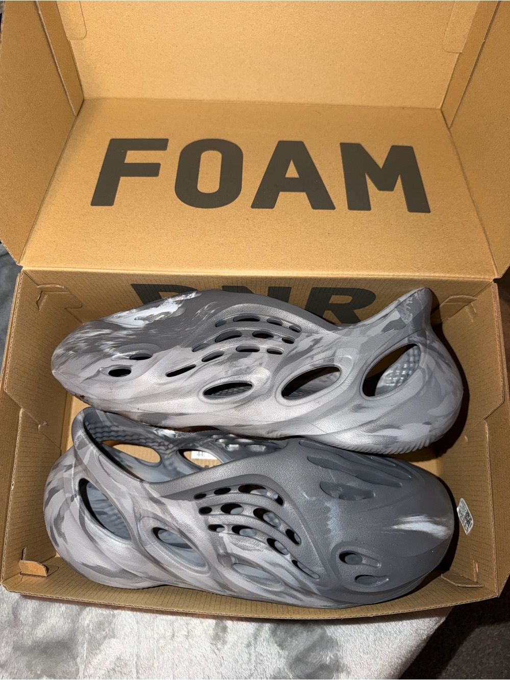 Yeezy Foam Runner Slip-On in Gray & White Marbled